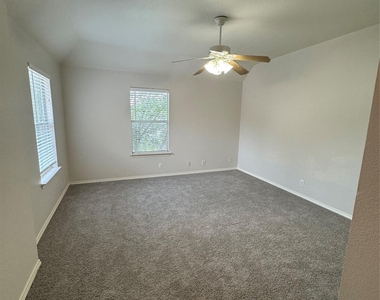 214 Winter St - Photo Thumbnail 12