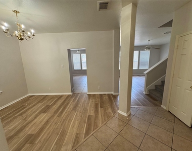 214 Winter St - Photo Thumbnail 4