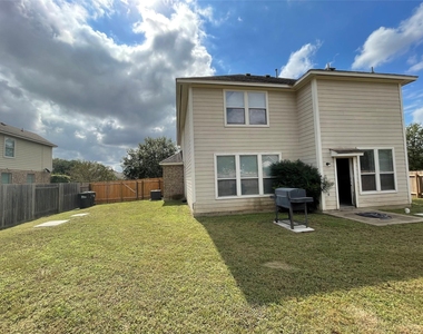 214 Winter St - Photo Thumbnail 21