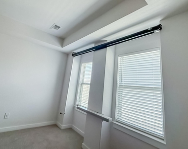 112 Rosebush Dr - Photo Thumbnail 25