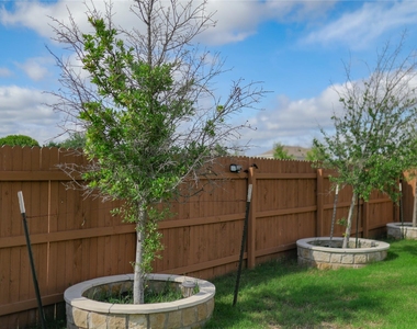 112 Rosebush Dr - Photo Thumbnail 37