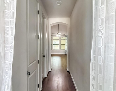 112 Rosebush Dr - Photo Thumbnail 6