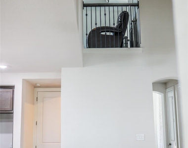 112 Rosebush Dr - Photo Thumbnail 15