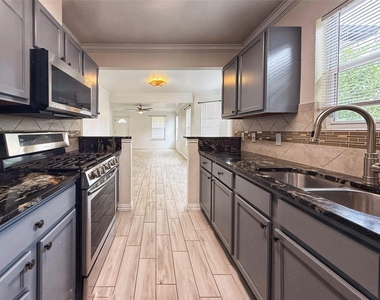 6915 Villita Avenida St - Photo Thumbnail 14