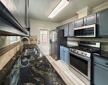 6915 Villita Avenida St - Photo Thumbnail 16