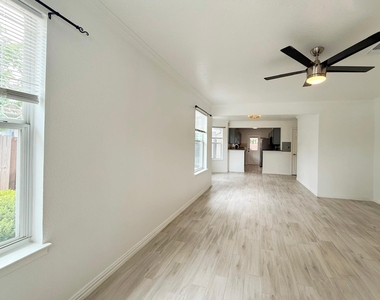6915 Villita Avenida St - Photo Thumbnail 6