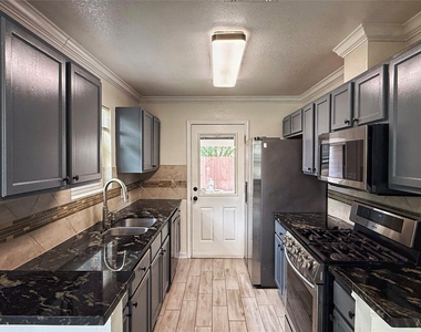 6915 Villita Avenida St - Photo Thumbnail 15