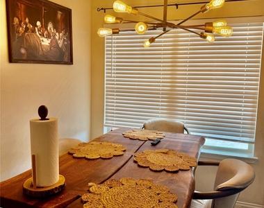 1247 Shadow Creek Blvd - Photo Thumbnail 4