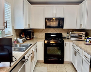 1247 Shadow Creek Blvd - Photo Thumbnail 3