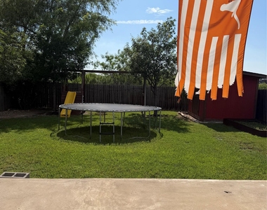 1247 Shadow Creek Blvd - Photo Thumbnail 9