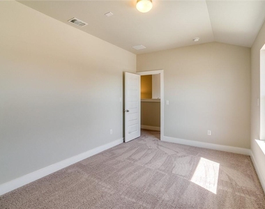 9824 Eloquence Dr - Photo Thumbnail 12