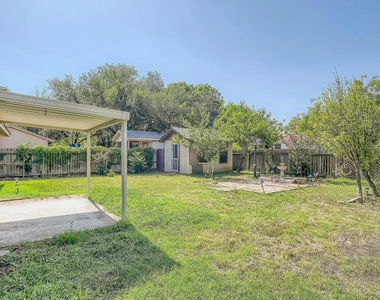1306 Wayne Dr - Photo Thumbnail 10