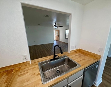 8003 Bannock Ln - Photo Thumbnail 17
