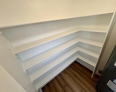 8003 Bannock Ln - Photo Thumbnail 16
