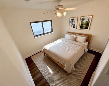 8003 Bannock Ln - Photo Thumbnail 30