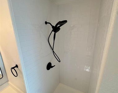 8003 Bannock Ln - Photo Thumbnail 25