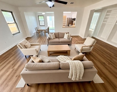 8003 Bannock Ln - Photo Thumbnail 3