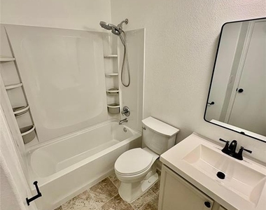 8003 Bannock Ln - Photo Thumbnail 36