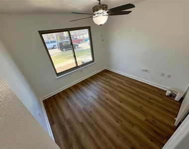 8003 Bannock Ln - Photo Thumbnail 35