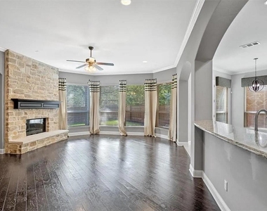 409 Spanish Mustang Dr - Photo Thumbnail 4