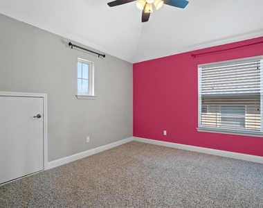 409 Spanish Mustang Dr - Photo Thumbnail 26