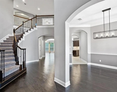 409 Spanish Mustang Dr - Photo Thumbnail 3