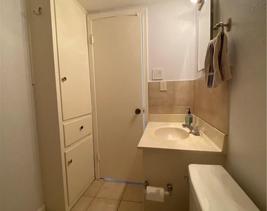 2408 Longview St - Photo Thumbnail 8