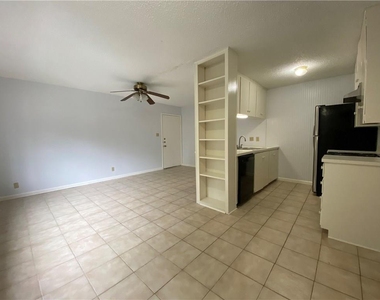 2408 Longview St - Photo Thumbnail 5