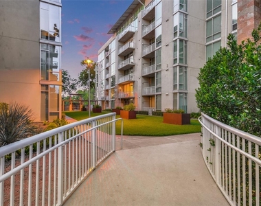 1600 Barton Springs Rd - Photo Thumbnail 23
