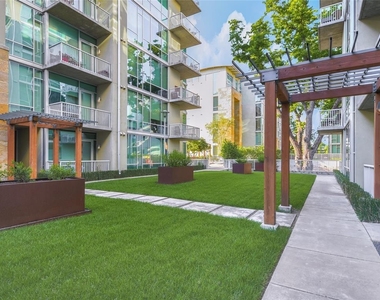 1600 Barton Springs Rd - Photo Thumbnail 21
