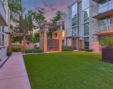 1600 Barton Springs Rd - Photo Thumbnail 16
