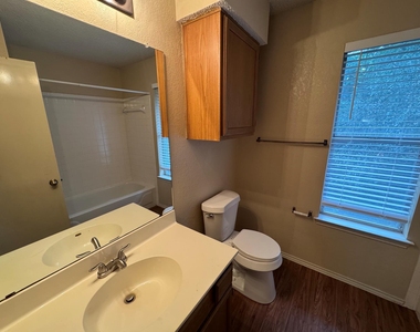 4236 Iriona Bnd - Photo Thumbnail 14