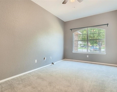 315 Waterlily Way - Photo Thumbnail 5