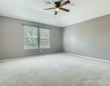 315 Waterlily Way - Photo Thumbnail 6