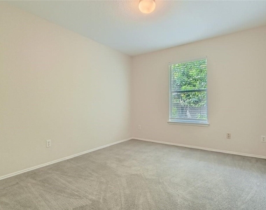 315 Waterlily Way - Photo Thumbnail 9