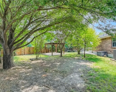 315 Waterlily Way - Photo Thumbnail 10