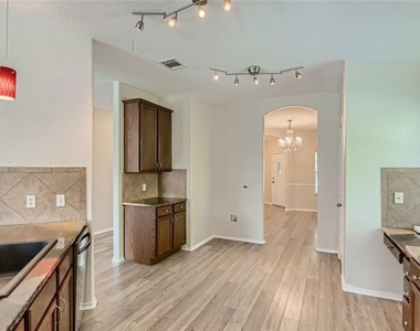 315 Waterlily Way - Photo Thumbnail 3