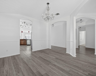 315 Waterlily Way - Photo Thumbnail 6