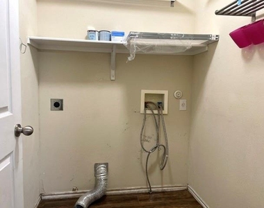 289 Lake Washington Dr - Photo Thumbnail 19