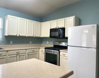 289 Lake Washington Dr - Photo Thumbnail 8