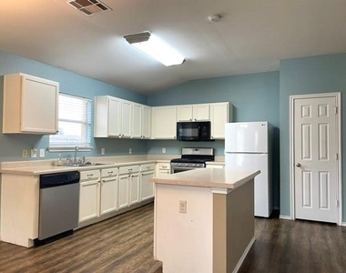 289 Lake Washington Dr - Photo Thumbnail 7