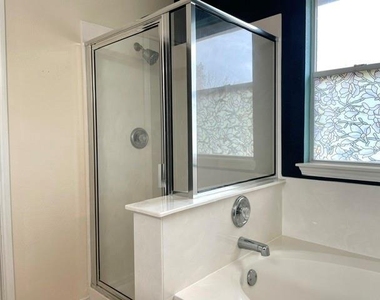 289 Lake Washington Dr - Photo Thumbnail 13