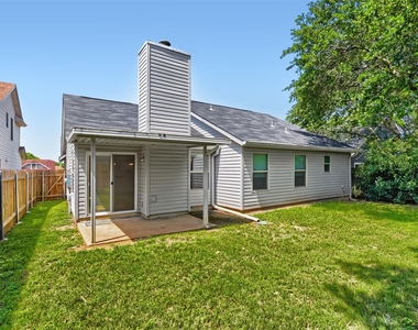 2608 Piping Rock Trl - Photo Thumbnail 24