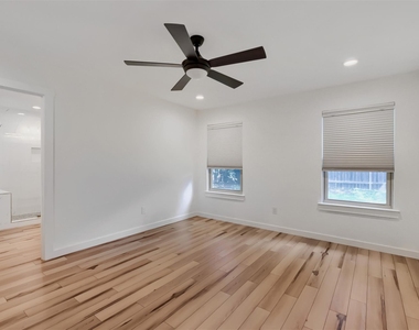 2608 Piping Rock Trl - Photo Thumbnail 13