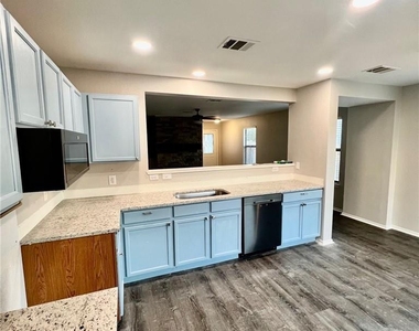 3401 Nocona Cv - Photo Thumbnail 5