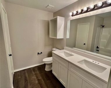 3401 Nocona Cv - Photo Thumbnail 10