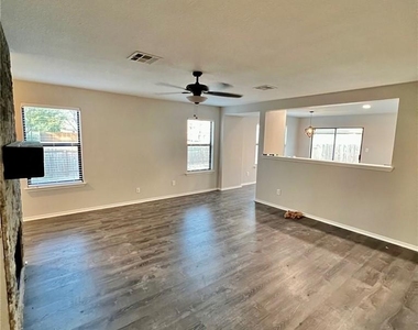 3401 Nocona Cv - Photo Thumbnail 7