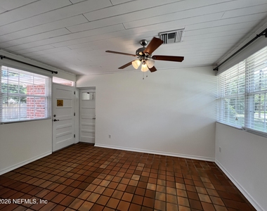 1377 Tiber Avenue - Photo Thumbnail 15