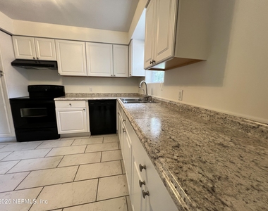 1377 Tiber Avenue - Photo Thumbnail 19