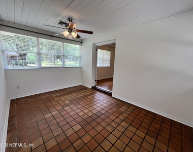 1377 Tiber Avenue - Photo Thumbnail 14